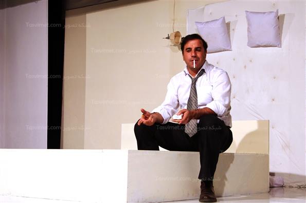 نمایش گاهی یه تلفن به خودت بزن