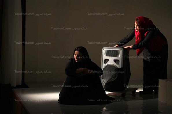 نمایش گاهی یه تلفن به خودت بزن