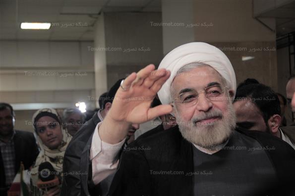 حجت‌الاسلام حسن روحانی ثبت نام کرد