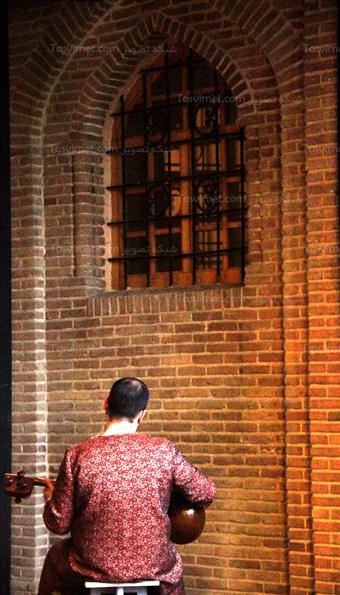 اجرای پرفورمنس آرت دیباچه