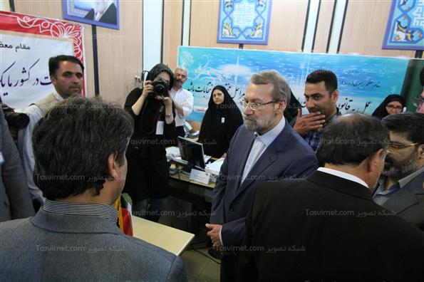 علی لاریجانی از ستاد انتخابات کشور بازدید کرد