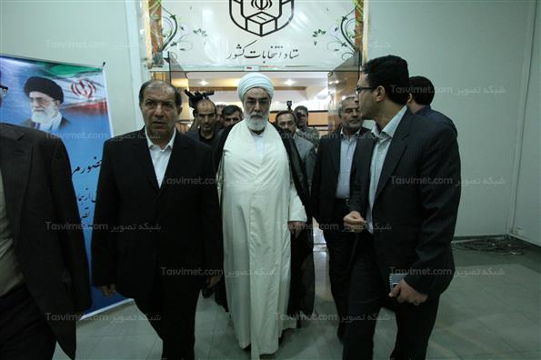بازدید رئیس دفتر رهبر انقلاب از ستاد انتخابات
