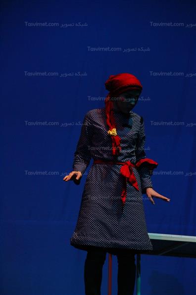 اجرای نمایش یک به علاوه یک مساوی است با چهار