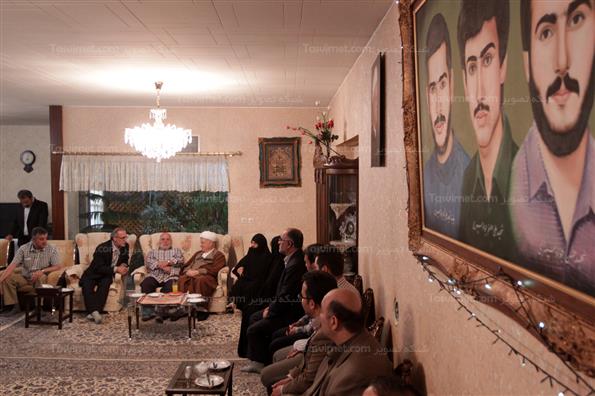 دیدارهاشمی رفسنجانی با خانواده شهیدان جوادسپهری