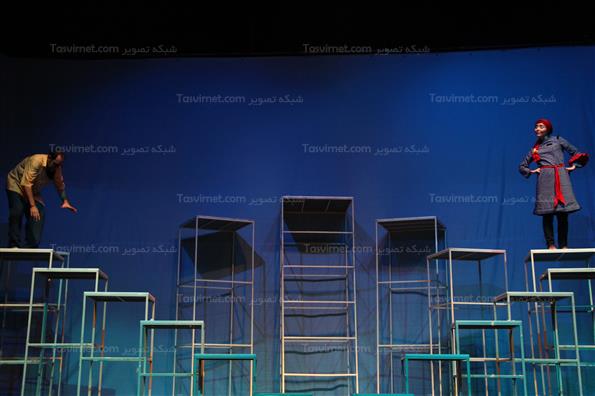 اجرای نمایش یک به علاوه یک مساوی است با چهار