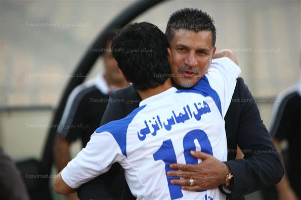 دیدار تیم‌های ملوان و پرسپولیس