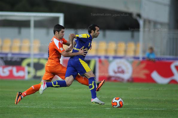 دیدار تیم‌های سایپا و نفت تهران