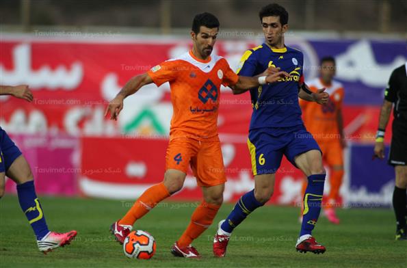 دیدار تیم‌های سایپا و نفت تهران