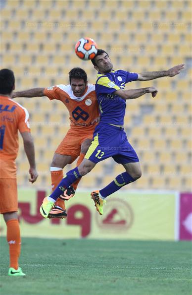 دیدار تیم‌های سایپا و نفت تهران