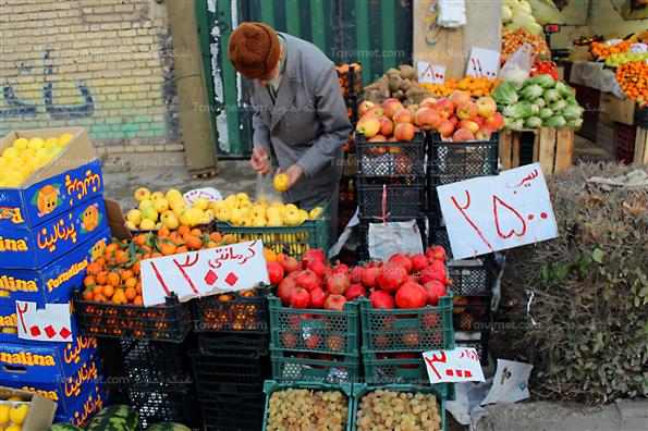 بازار میوه و تره بار در آستانه شب یلدا