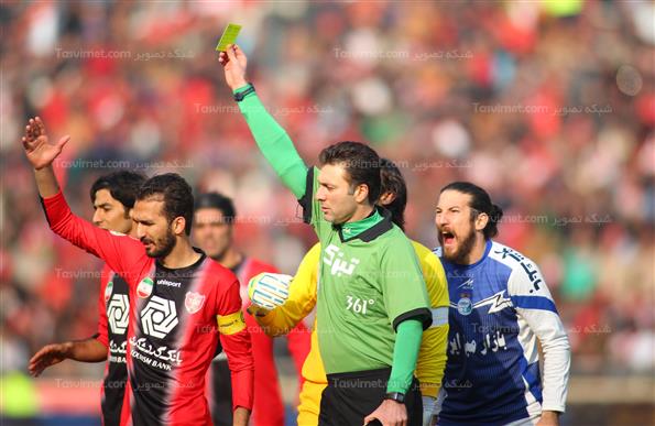 دیدار تیم های فوتبال استقلال و پرسپولیس