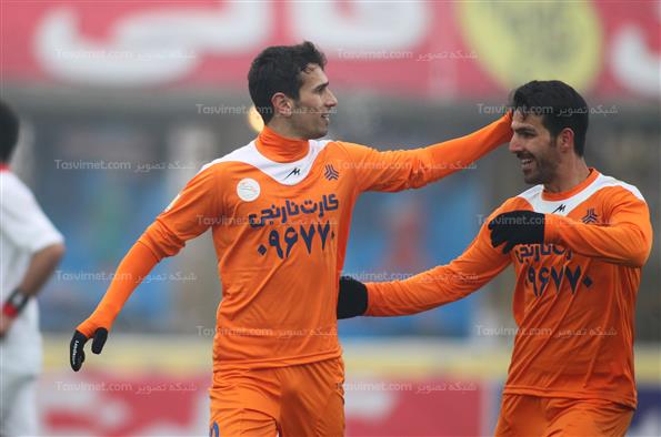 دیدار تیم های فوتبال سایپا و تراکتورسازی