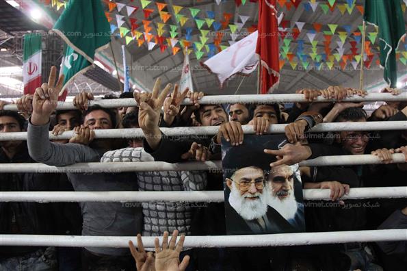 حضور حسن روحانی در مصلی اهواز