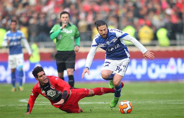 دیدار تیم های فوتبال استقلال و پرسپولیس