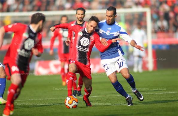 دیدار تیم های فوتبال استقلال و پرسپولیس