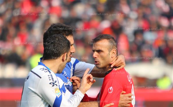 دیدار تیم های فوتبال استقلال و پرسپولیس