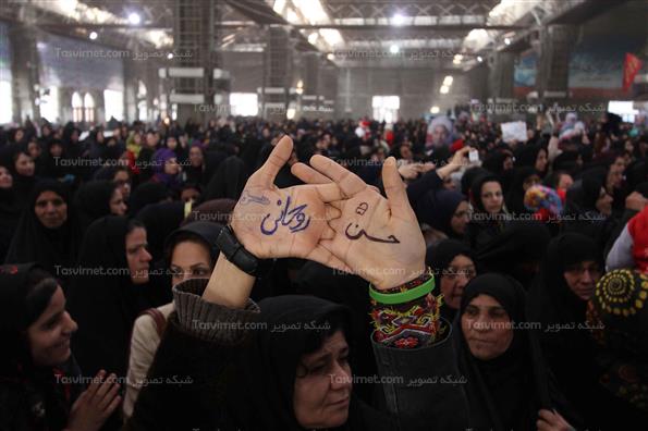 حضور حسن روحانی در مصلی اهواز