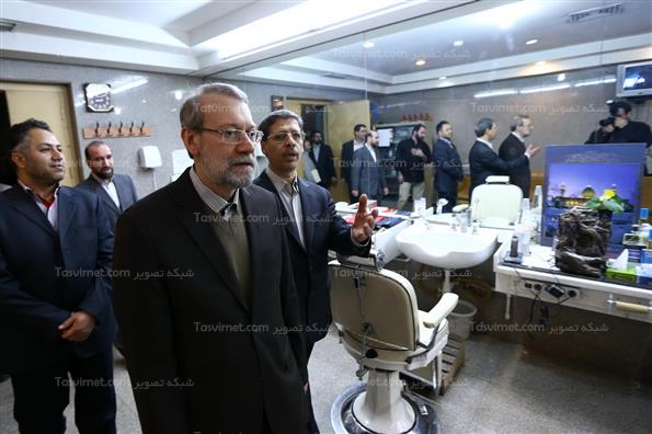 بازدید لاریجانی از بخش‌های اداری مجلس