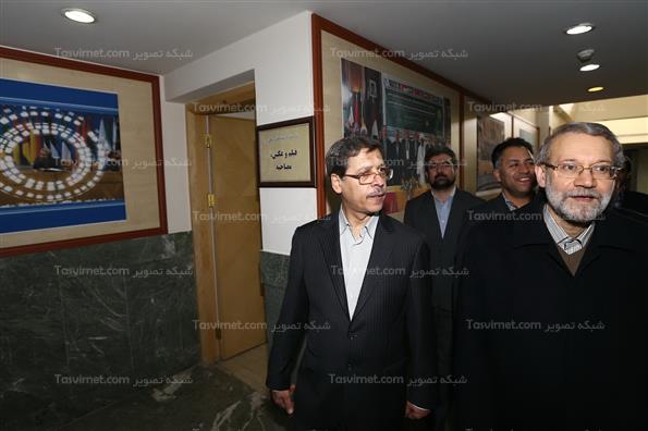 بازدید لاریجانی از بخش‌های اداری مجلس