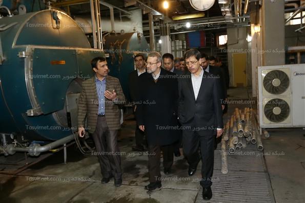 بازدید لاریجانی از بخش‌های اداری مجلس