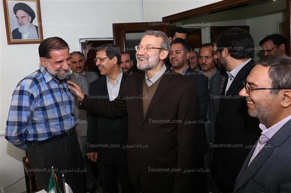 بازدید لاریجانی از بخش‌های اداری مجلس