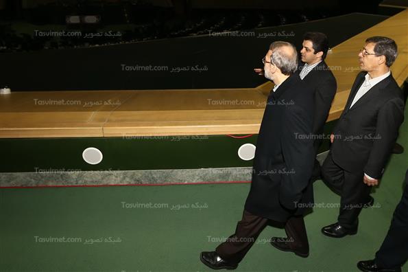 بازدید لاریجانی از بخش‌های اداری مجلس
