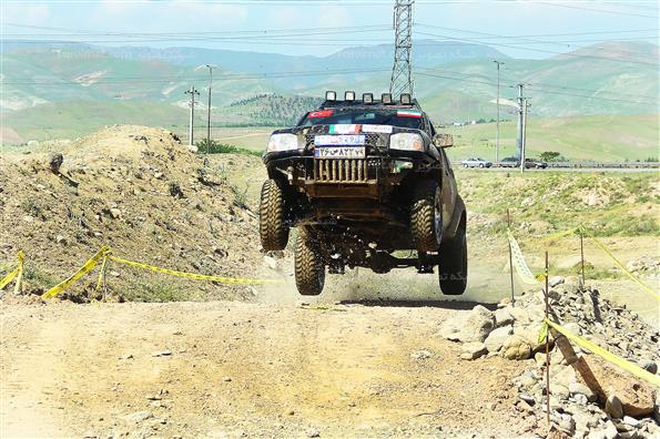 مسابقات اتومبیلرانی آفرود در قزوین