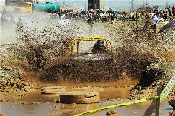 مسابقات اتومبیلرانی آفرود در قزوین