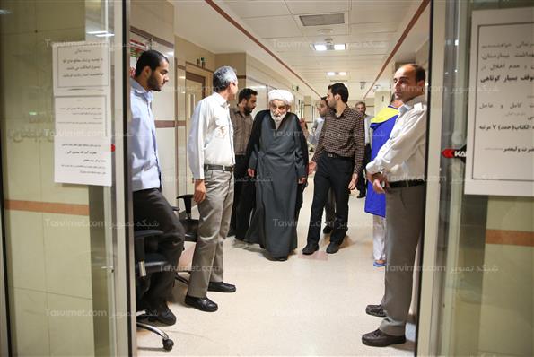 عیادت شخصیتهای کشوری از آیت الله مهدوی کنی