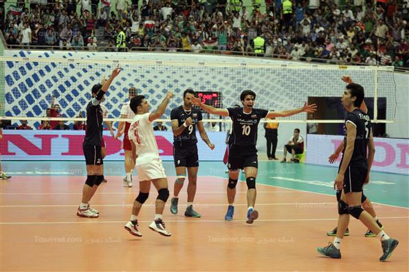 دیدار تیم های ملی والیبال ایران و لهستان