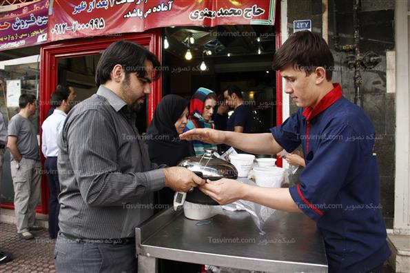 تهیه حلیم در ماه مبارک رمضان