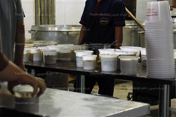 تهیه حلیم در ماه مبارک رمضان