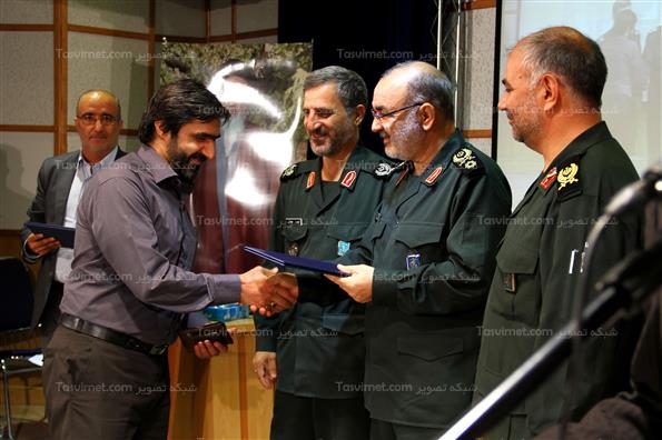 همایش بزرگداشت کارمندان بسیجی