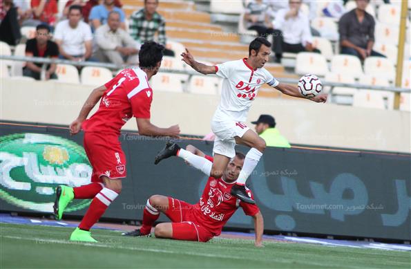 دیدار تیم های فوتبال پرسپولیس و پدیده