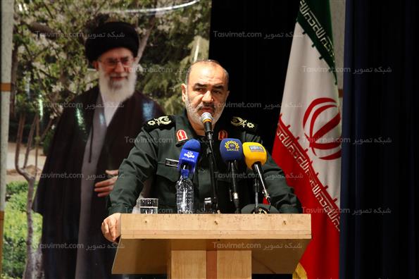 همایش بزرگداشت کارمندان بسیجی
