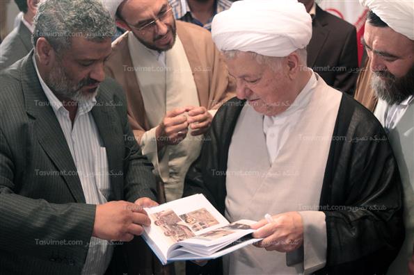 دیداراعضای ستاد یادواره ‌شهدای یزدل کاشان با هاشمی