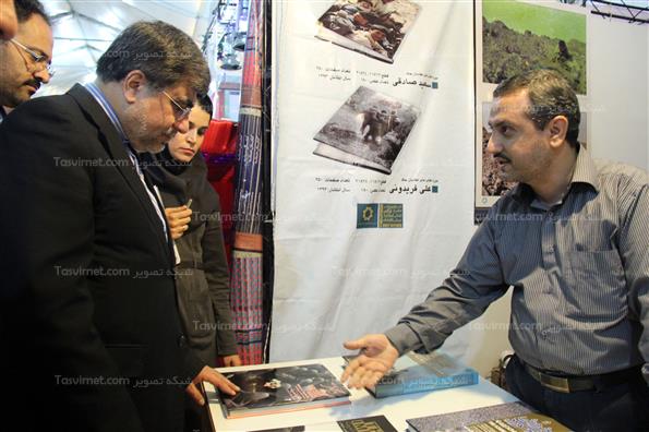 بازدید وزیرفرهنگ و ارشاد از نمایشگاه دفاع مقدس