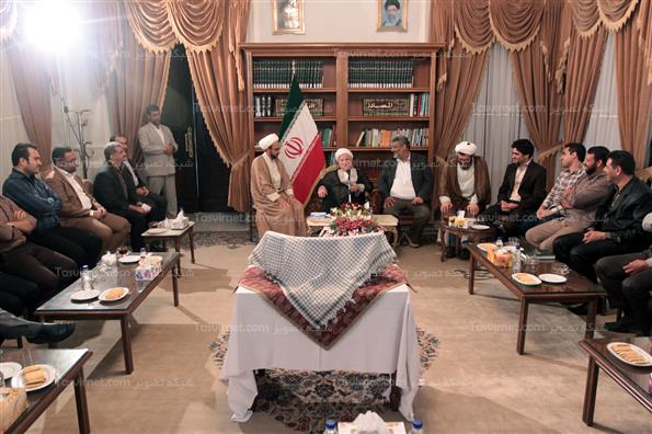 دیداراعضای ستاد یادواره ‌شهدای یزدل کاشان با هاشمی