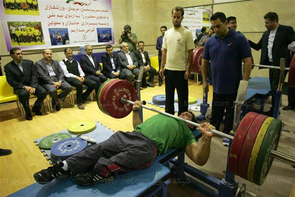 بازدید نهاوندیان از اردوهای جانبازان و معلولان