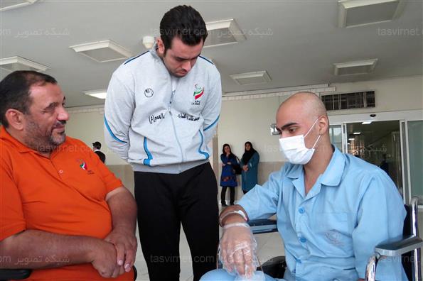 عیادت جمعی اهالی والیبال نشسته از حمید سلطانی