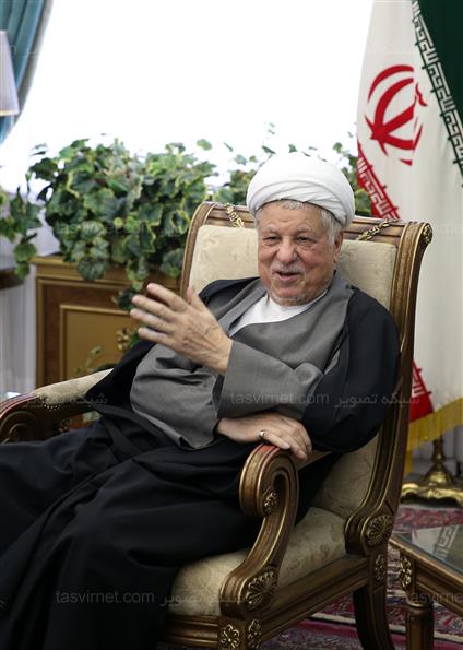 دیدار هاشمی رفسنجانی با خانواده مرحوم نصیری