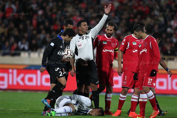 دیدار تیم های استقلال و پرسپولیس