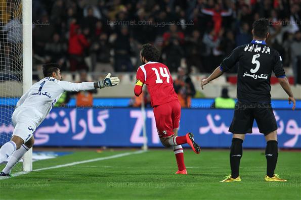 دیدار تیم های استقلال و پرسپولیس