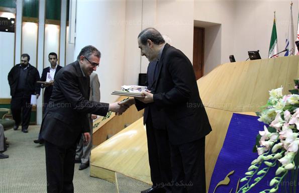 مراسم روز پژوهش و تقدیر از پژوهشگران برتر