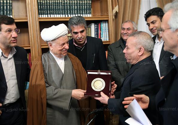 دیدار جمعی از وزنه‌برداران با هاشمی رفسنجانی