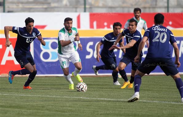 دیدار تیم های پیکان و ذوب آهن