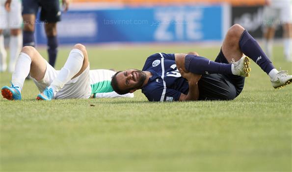 دیدار تیم های پیکان و ذوب آهن