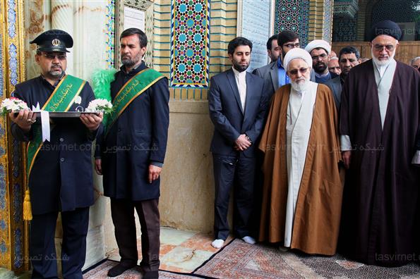 رونمایی از درب طلای حرم سید علاالدین‌ حسین(ع)