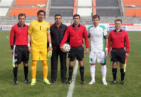 دیدار تیم های پیکان و ذوب آهن