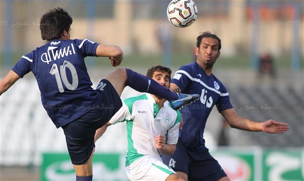 دیدار تیم های پیکان و ذوب آهن